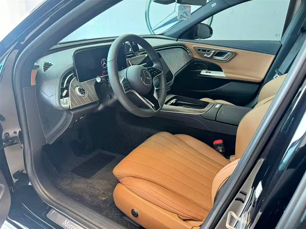 Mercedes-Benz E-Class E 2025 E 300 L Fashion