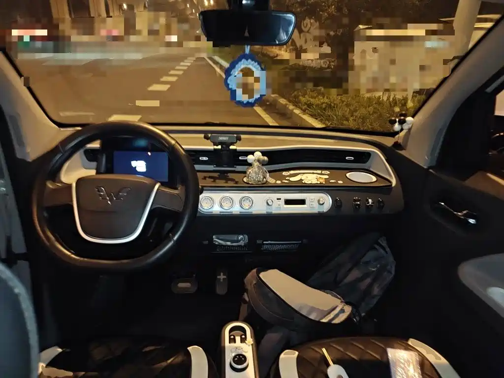 Wuling MINIEV — миниатюра 5