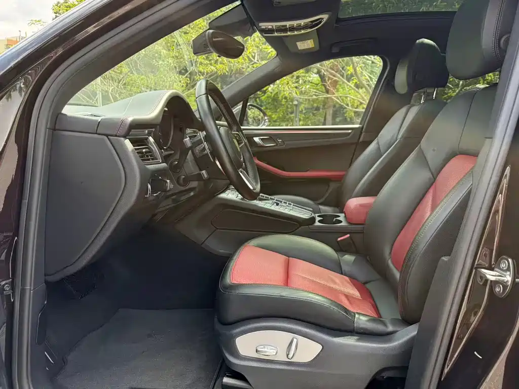 Porsche Macan — миниатюра 16