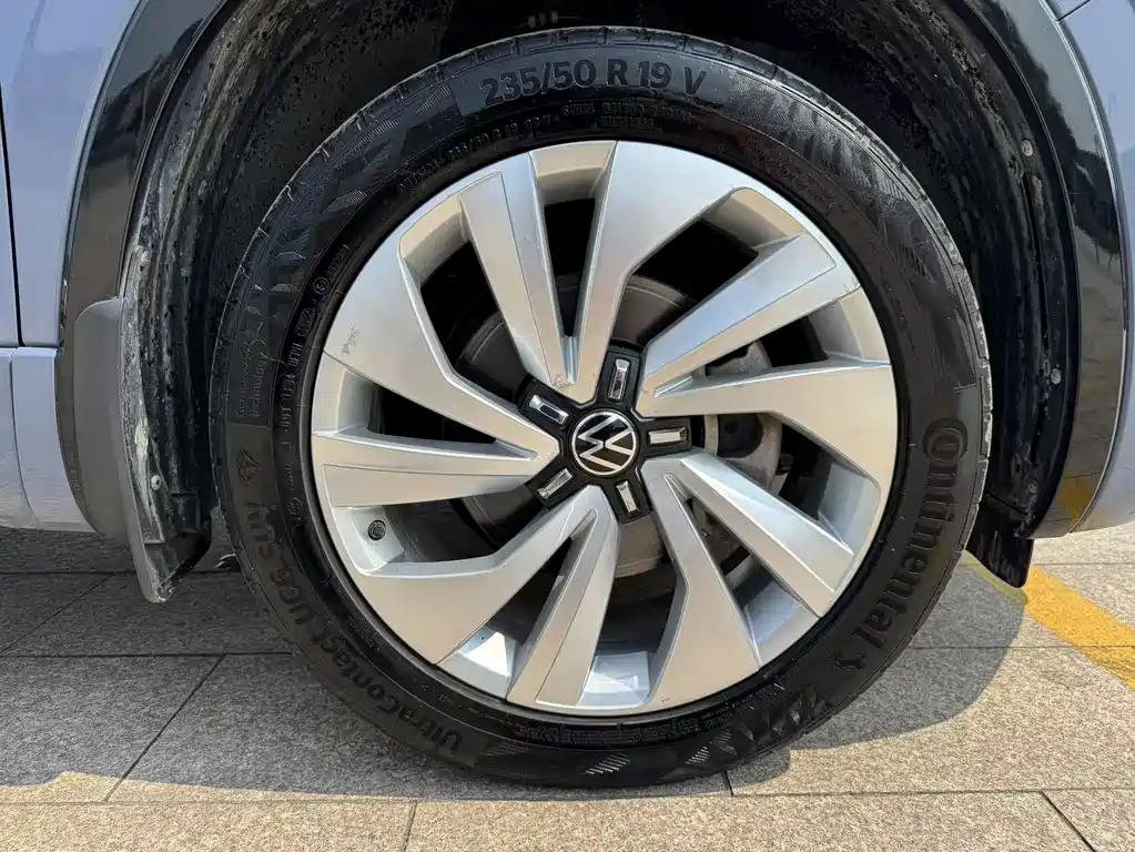 Volkswagen X — миниатюра 9