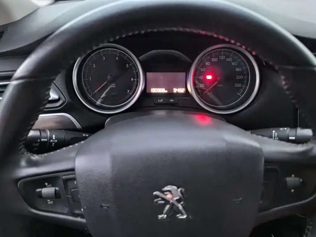 Peugeot 408 — миниатюра 14