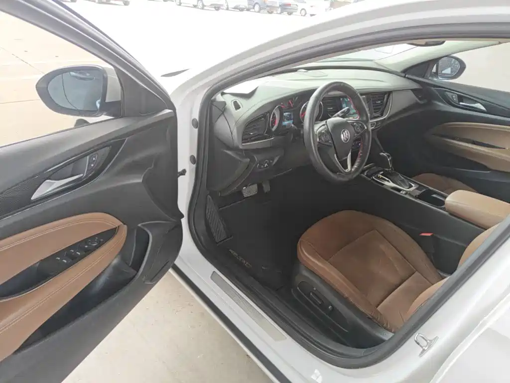Buick Regal — миниатюра 16