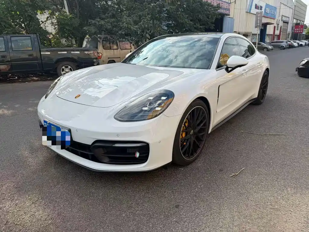 2023 Porsche Panamera - zdjęcie 1 z 4