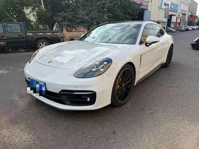 2023 Porsche Panamera