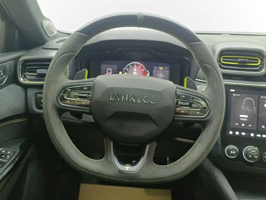 LYNK 03