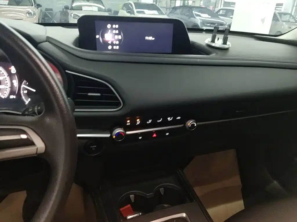 Mazda CX-30 EV — миниатюра 13