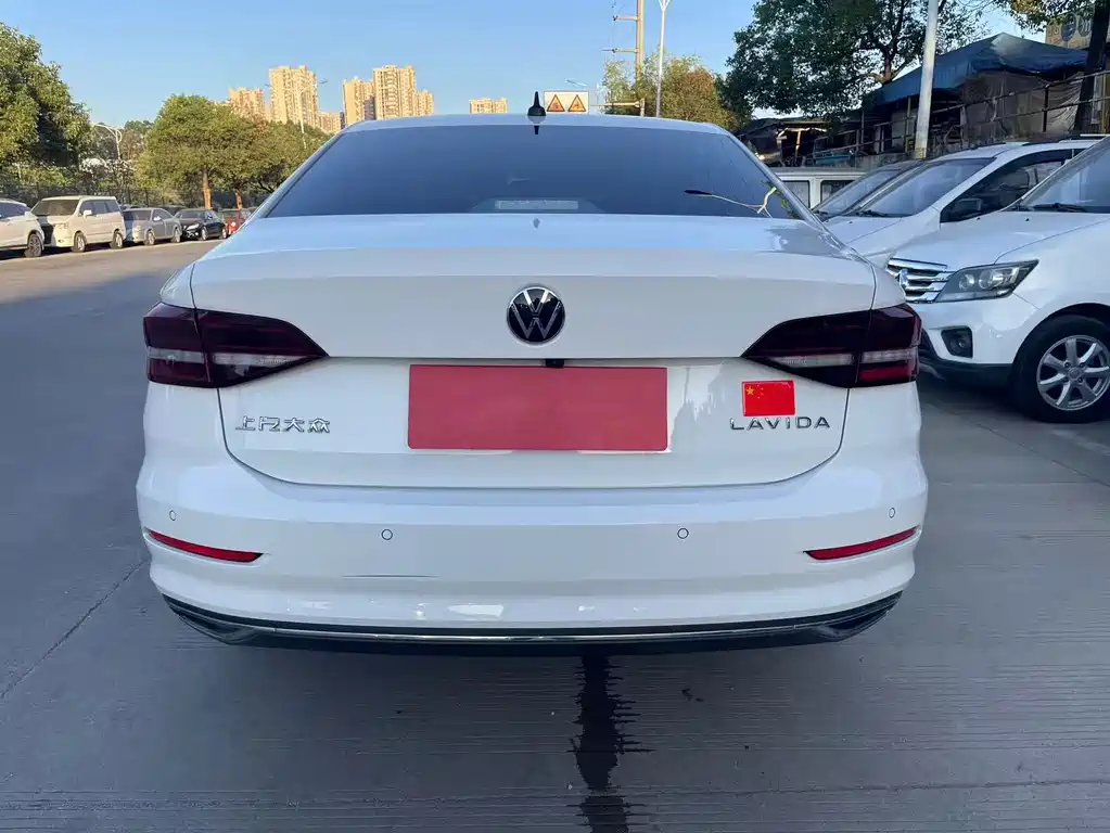 Volkswagen Lavida — миниатюра 8