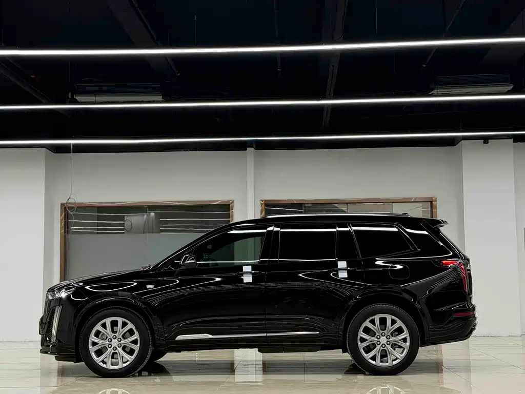 Cadillac XT6 — миниатюра 5