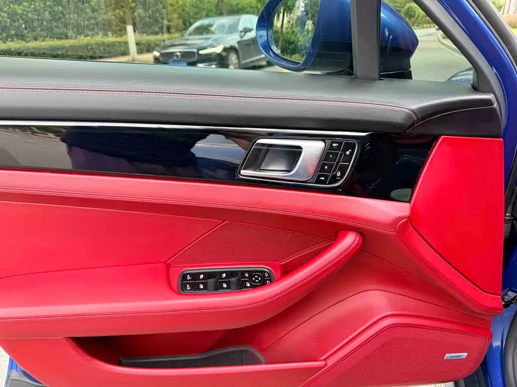 Porsche Panamera — миниатюра 4