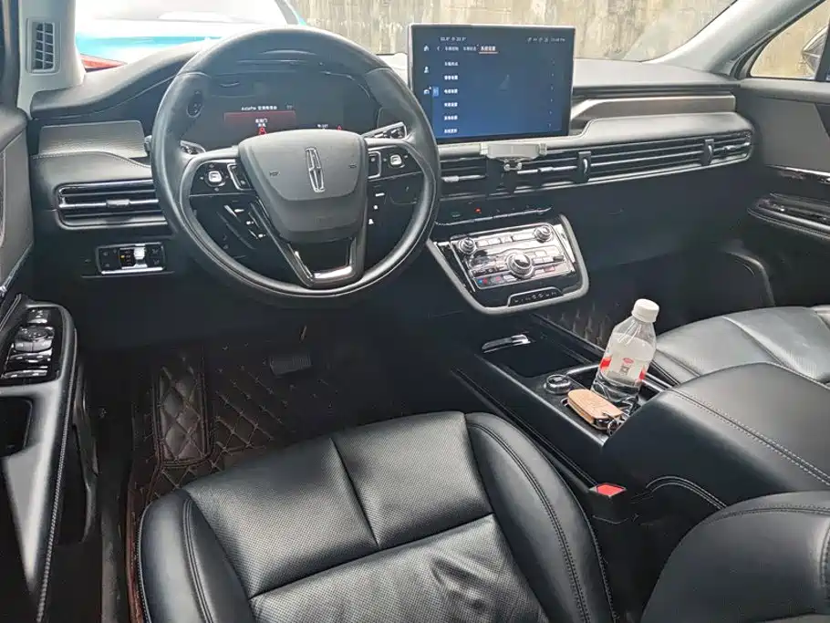Lincoln Corsair — миниатюра 12