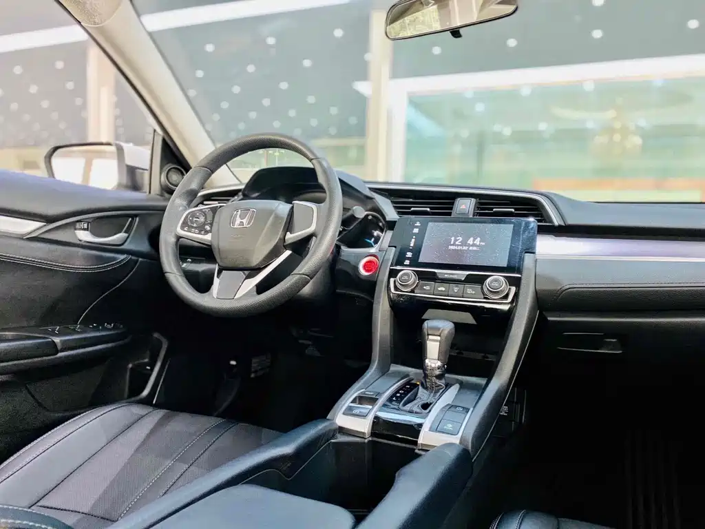 Honda Civic — миниатюра 7
