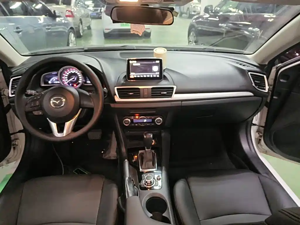 Mazda 3 Axela — миниатюра 10