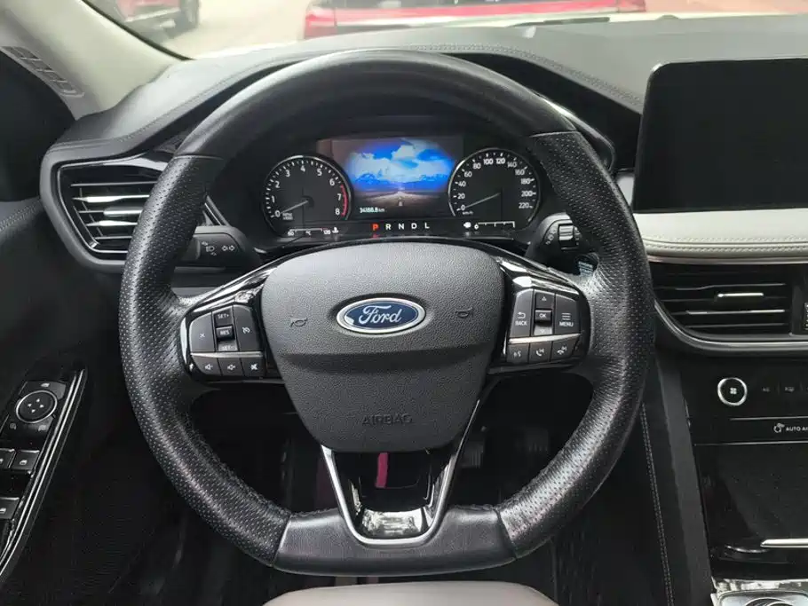 Ford Escape — миниатюра 15