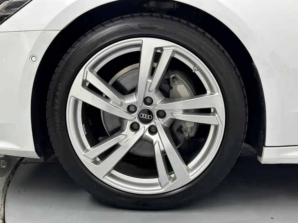 Audi A7L — миниатюра 24