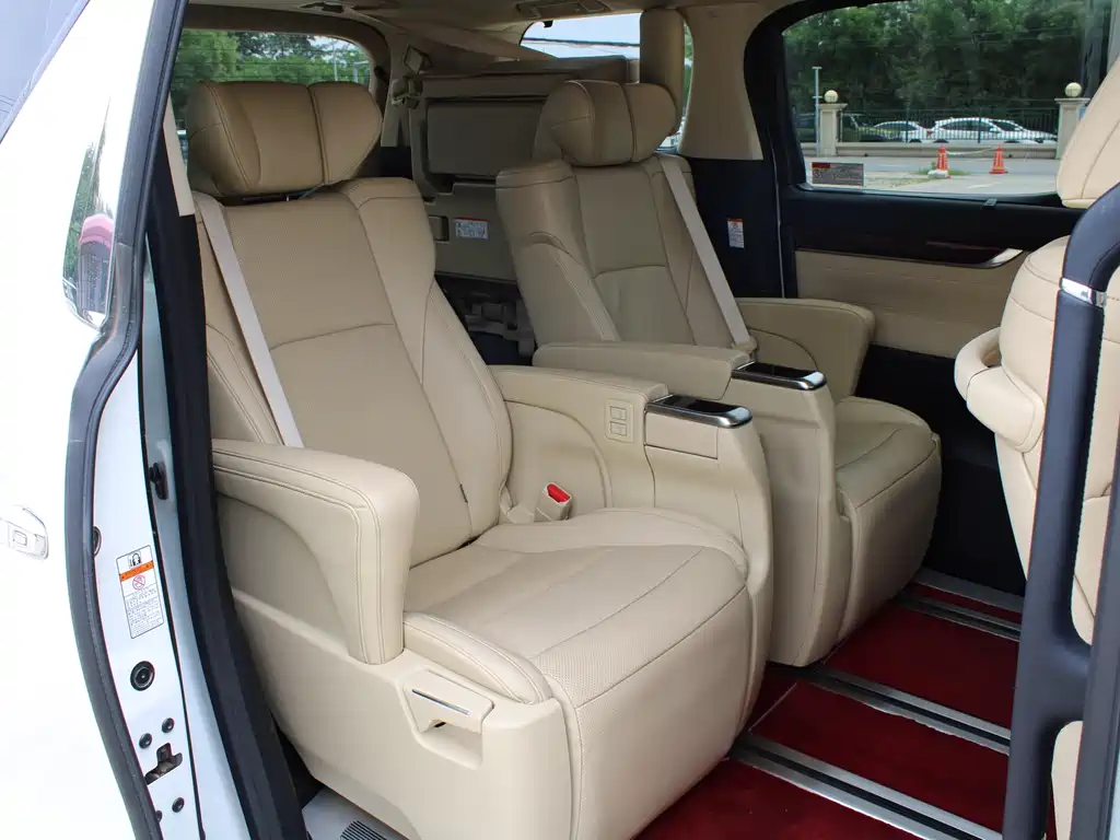 Toyota Alphard — фотографии объявления, Фото 12