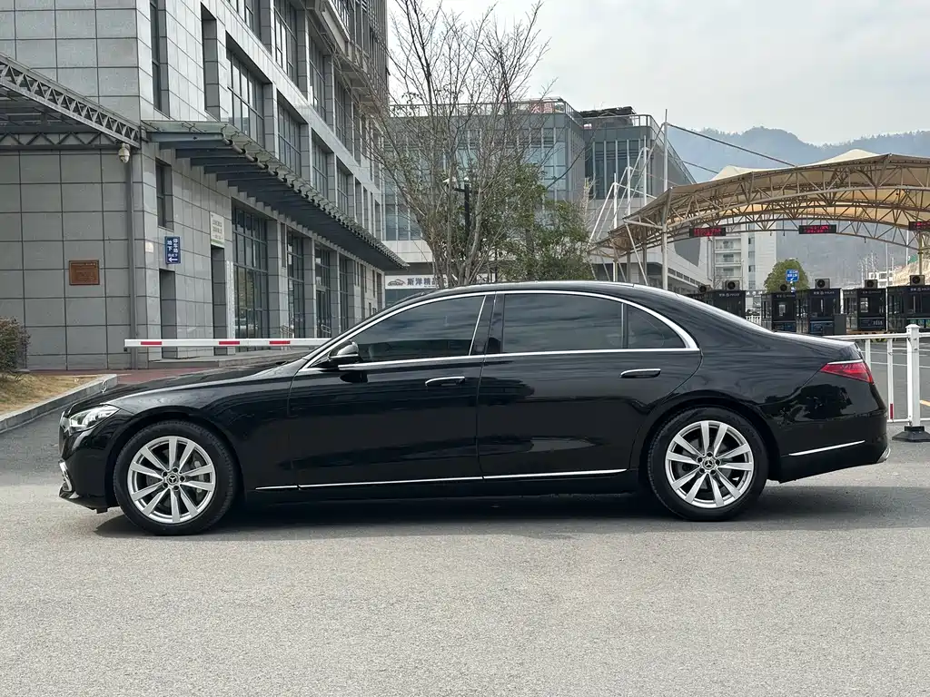 MERCEDES-BENZ S CLASS