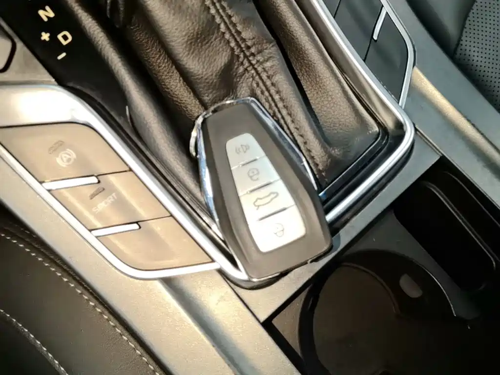 Geely Emgrand — миниатюра 9