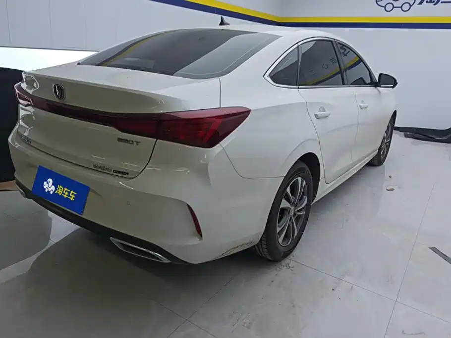 Changan Eado — миниатюра 3