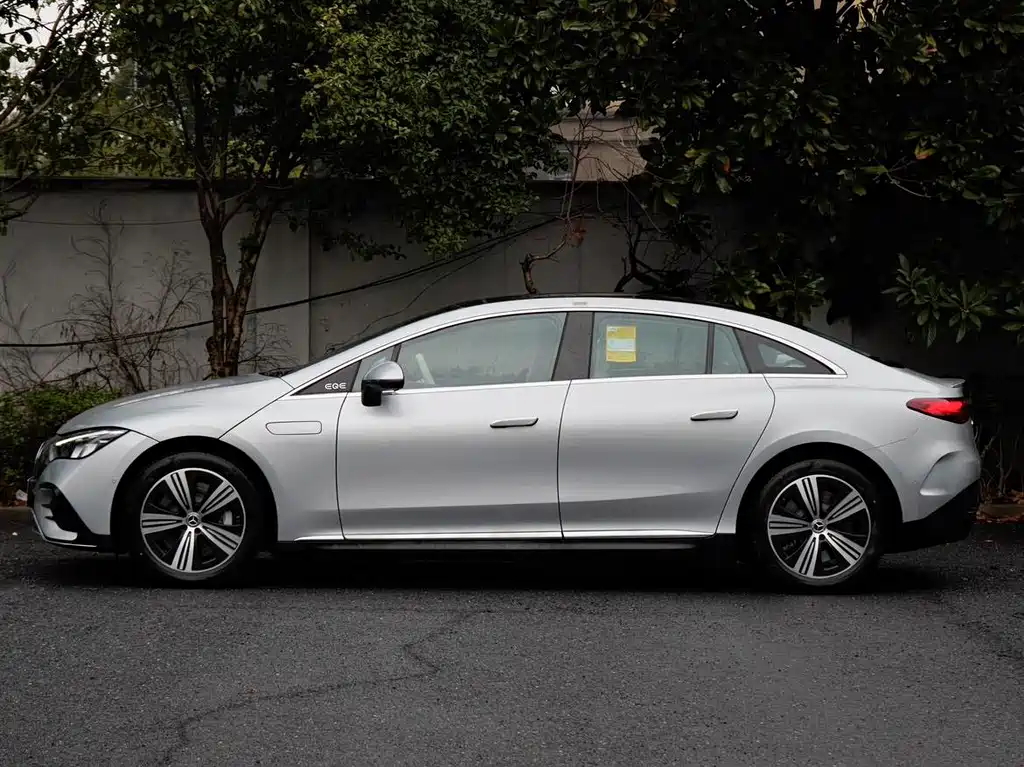 Mercedes-Benz EQE 2025 500 4MATIC