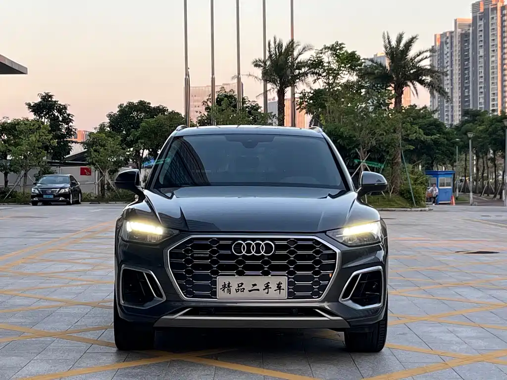 Audi Q5L — миниатюра 2