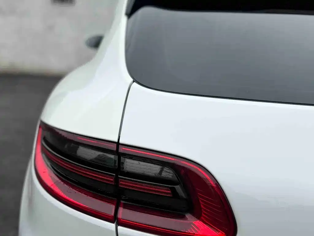 Porsche Macan — миниатюра 29