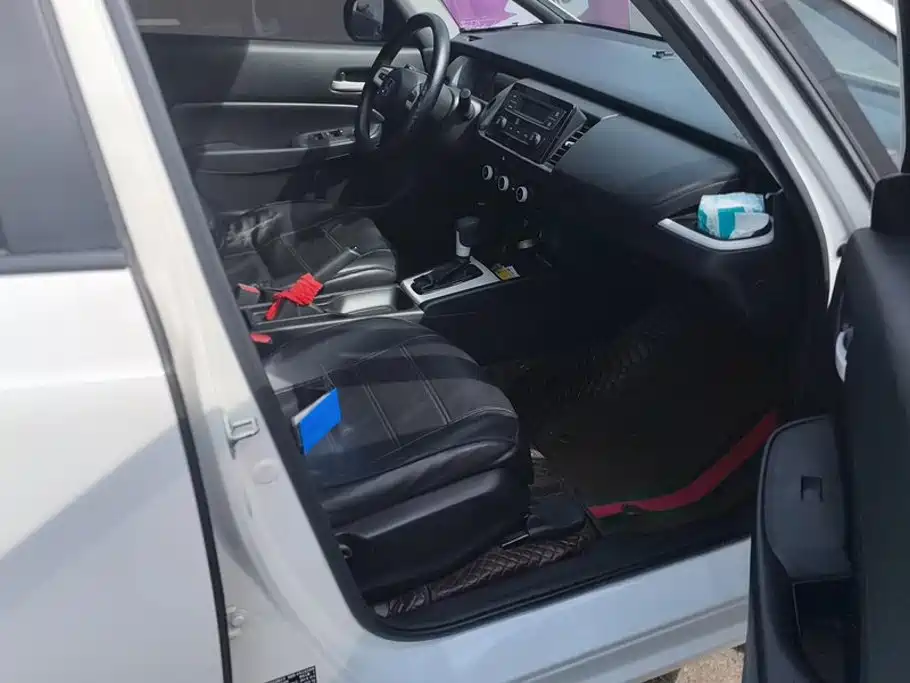 Honda Fit — миниатюра 8