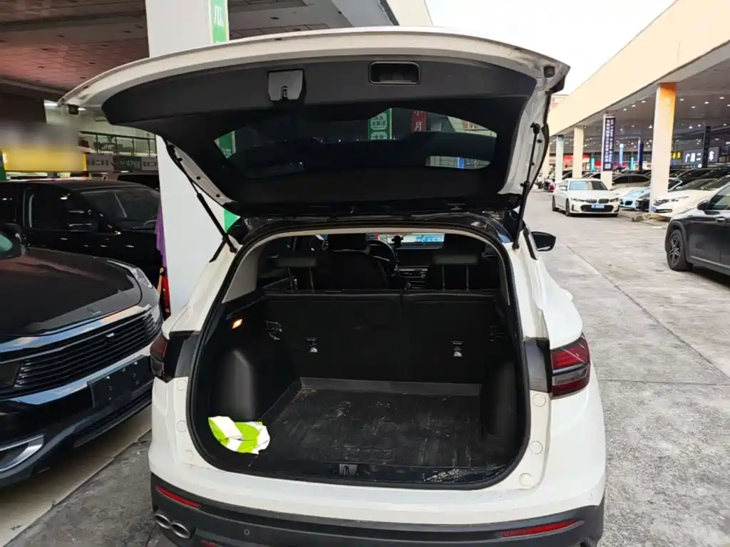Geely Binyue — миниатюра 19