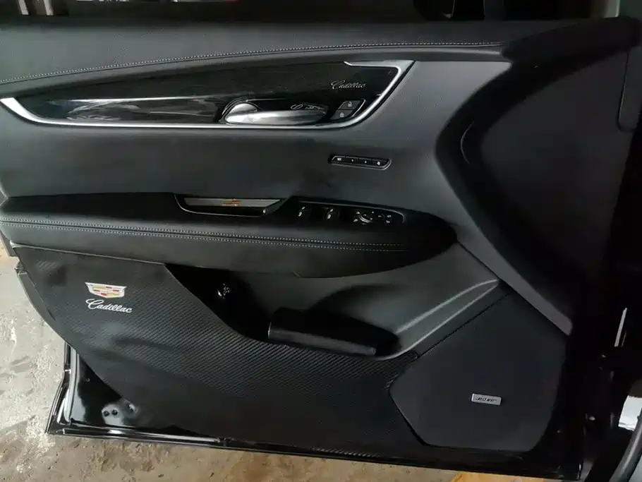 Cadillac XT5 — миниатюра 7