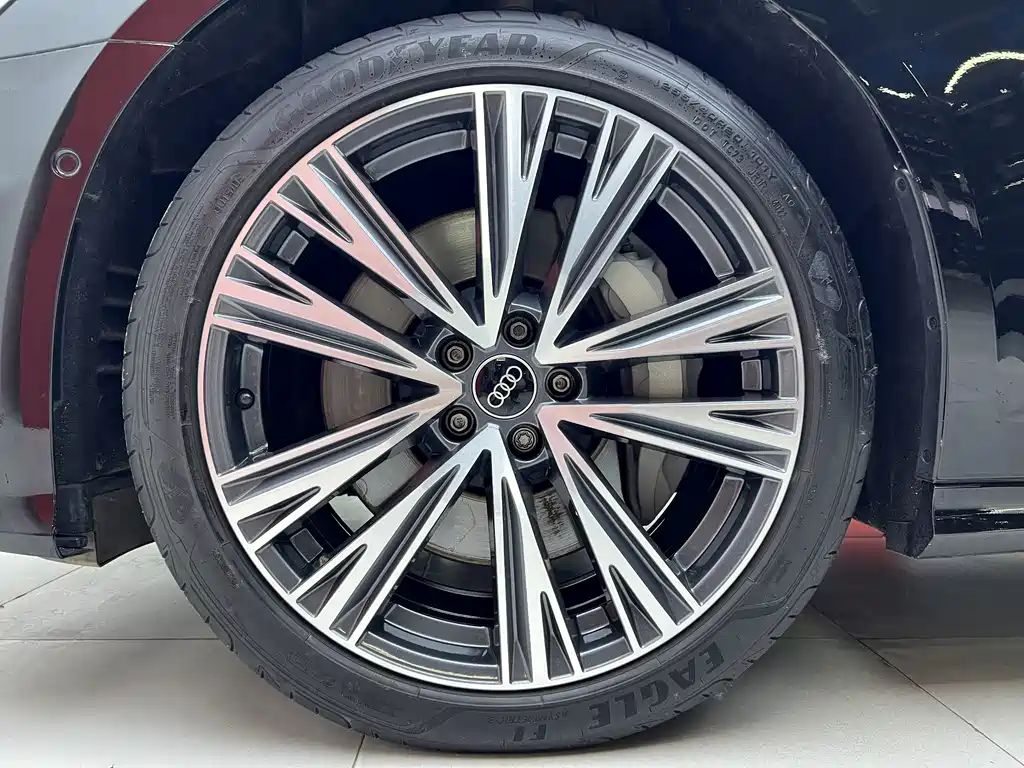 Audi A6L 2023 55 TFSI quattro Premium