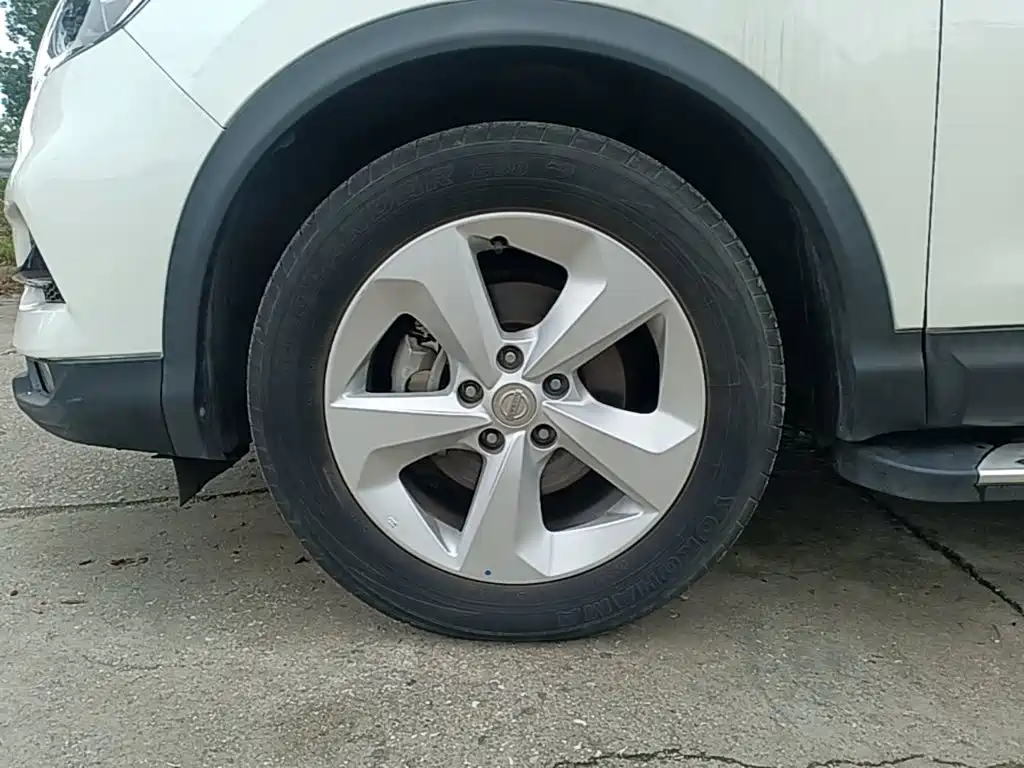 Nissan Qashqai — миниатюра 23