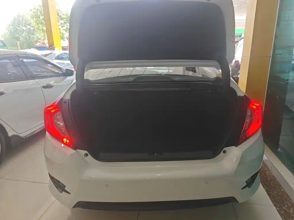 Honda Civic — миниатюра 19