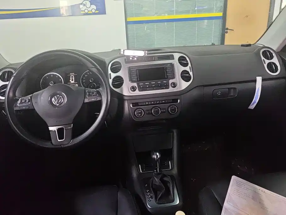 Volkswagen Tiguan — миниатюра 12