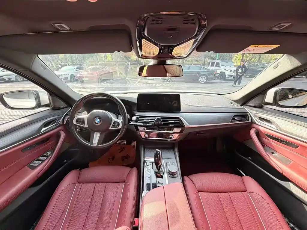 BMW 5 Series — миниатюра 6