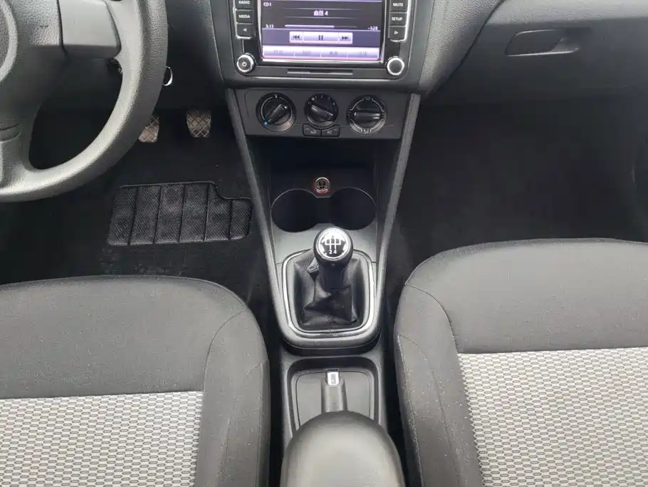 Volkswagen Polo — миниатюра 16