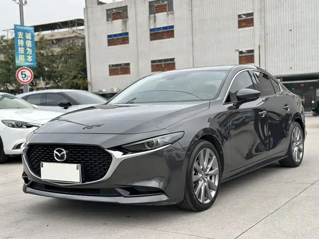 Купить Mazda 3 Axela