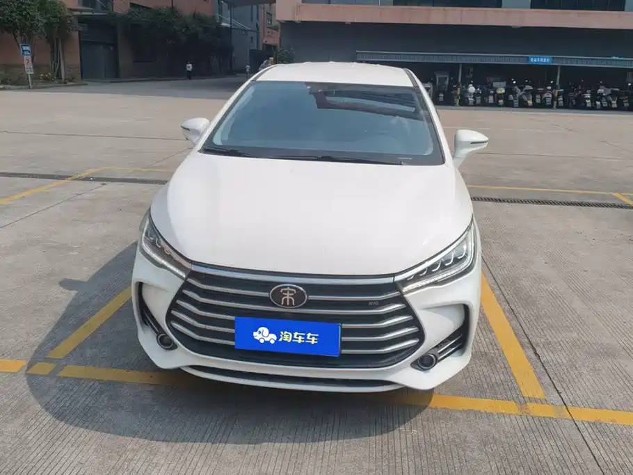 BYD MAX — миниатюра 2