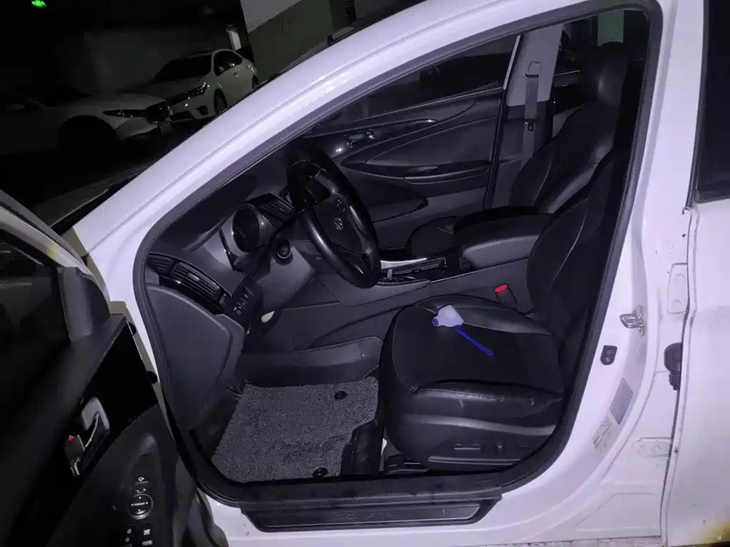 Hyundai Sonata — миниатюра 12