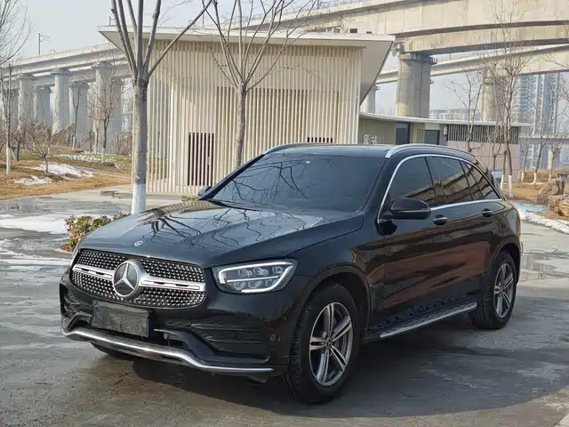MERCEDES-BENZ GLC