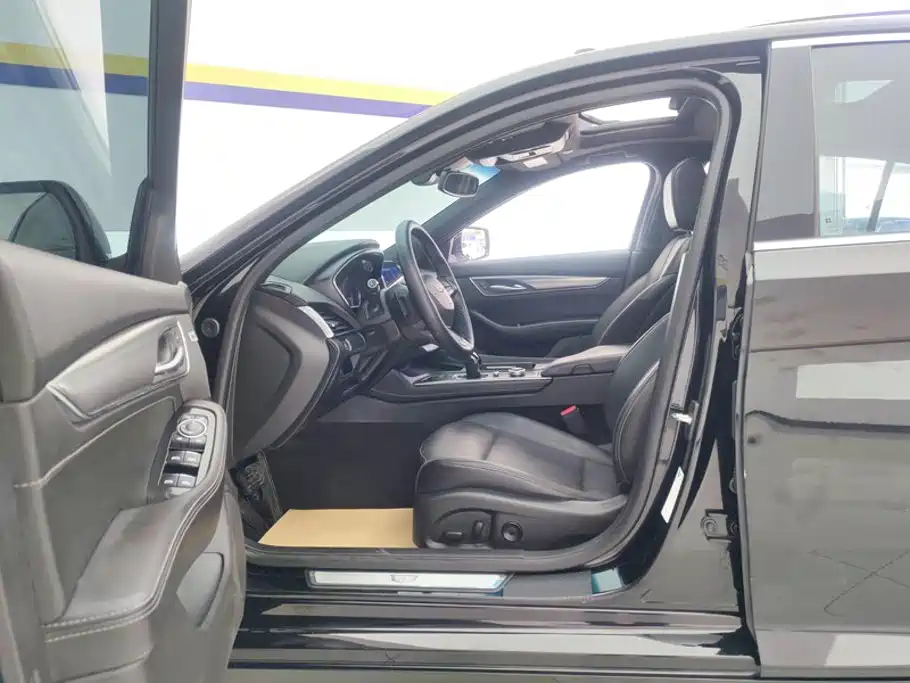 Cadillac CT5 — миниатюра 9