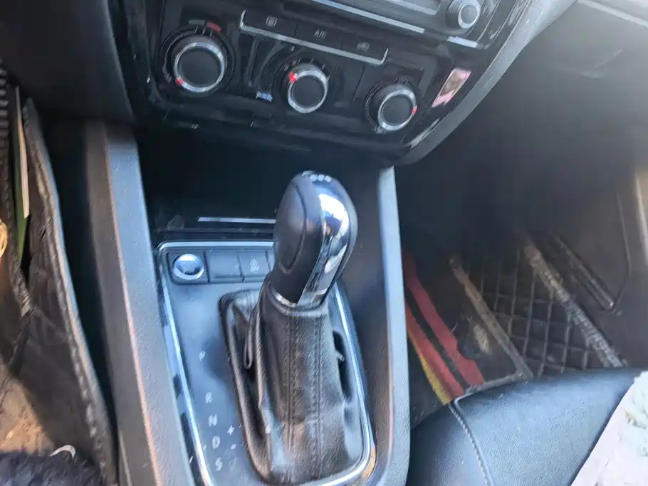 Volkswagen Sagitar — миниатюра 16