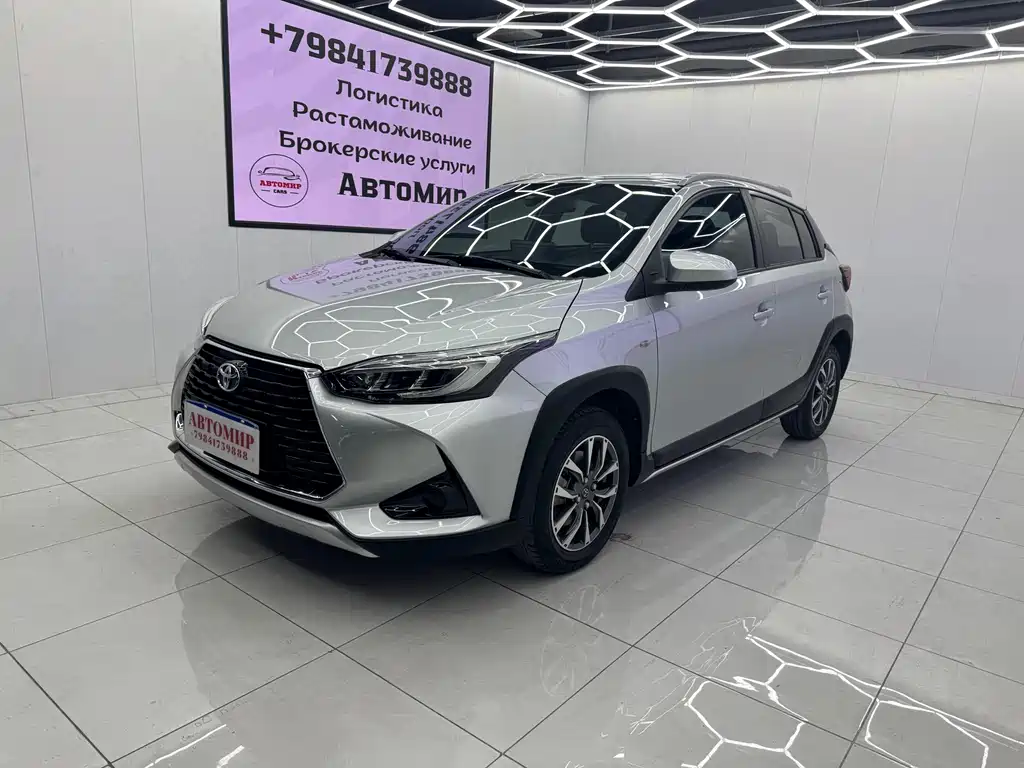 Toyota Yaris L 2021