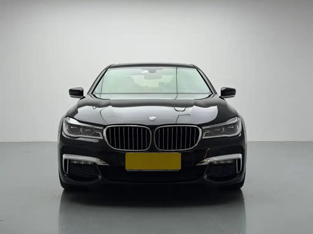 BMW 7 Series — миниатюра 2