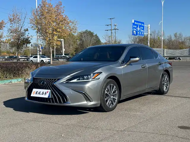 LEXUS ES 2022