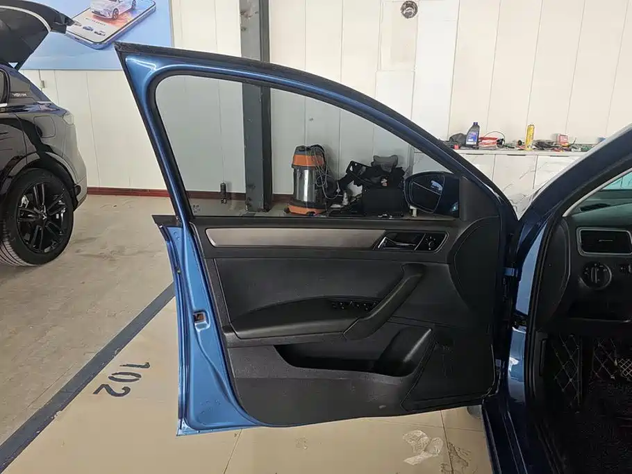 Skoda Rapid Spaceback — миниатюра 7