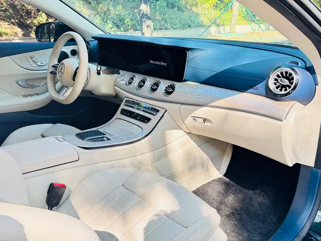 MERCEDES-BENZ E CLASS