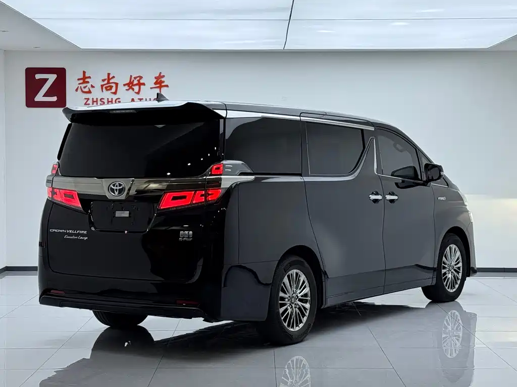 Toyota Vellfire — миниатюра 17
