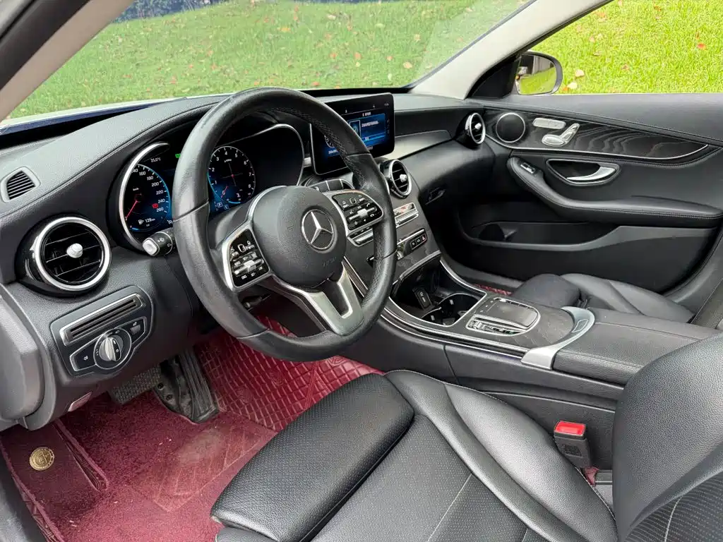 Mercedes-Benz C-Class — миниатюра 7