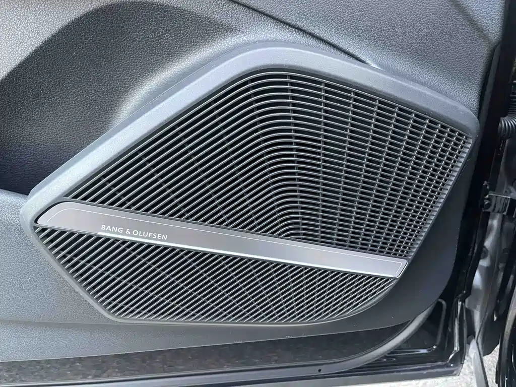 Audi Q5L Sportback — миниатюра 18