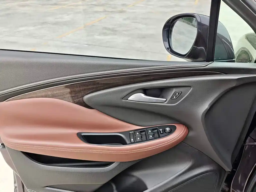Buick Envision Plus — миниатюра 10