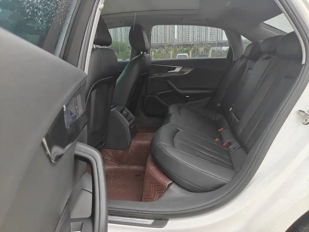 Audi A4L — миниатюра 10